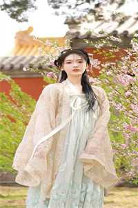 炮灰女配干翻剧本搞事业免费看