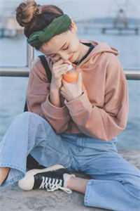 灵气复苏前夕，女帝向我摊牌了精修版